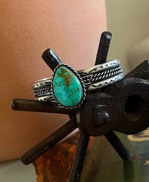 Large Oval Adjustable Cuff